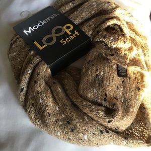 Loop scarf